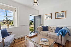 Lythgo's Row Colonial Cottages