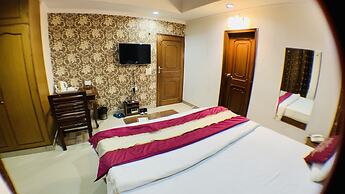 Kashish Residency & Banquet