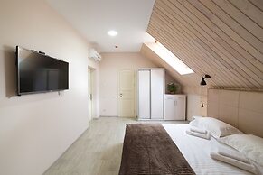 Ministerka Lake House