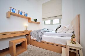 Marc A-23-09 by SYNC