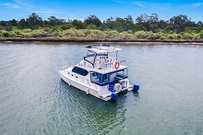 Coomera Houseboat Holidays