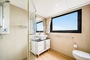 Coomera Houseboat Holidays