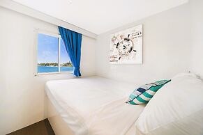 Coomera Houseboat Holidays