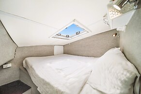 Coomera Houseboat Holidays