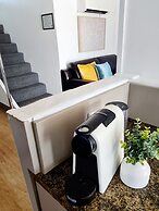 Coomera Houseboat Holidays