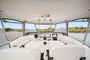 Coomera Houseboat Holidays