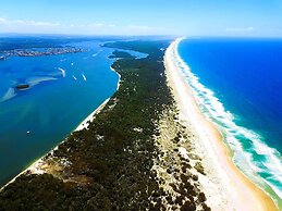 Coomera Houseboat Holidays