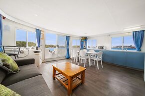 Coomera Houseboat Holidays