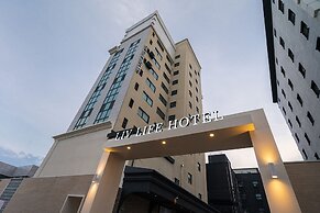 Liv Life Hotel