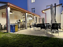 Pensión San Antón - Hostel
