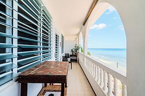 Coconut Palms Inn On The Beach