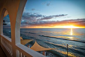 Coconut Palms Inn On The Beach