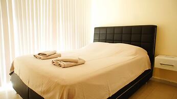 Aquamarine Apartments