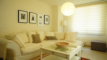 Aquamarine Apartments