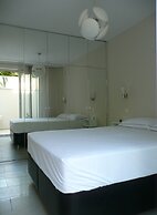 Aquamarine Apartments