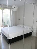 Aquamarine Apartments