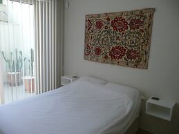 Aquamarine Apartments