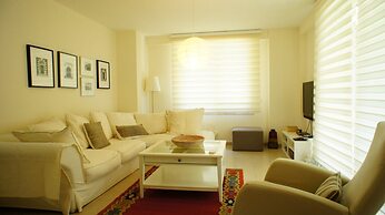 Aquamarine Apartments