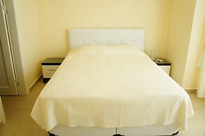 Aquamarine Apartments