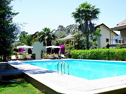 Aquamarine Apartments