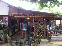 Mentawai Bagus - Hostel