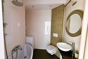 Balticrent  - Plac Grunwaldzki 20