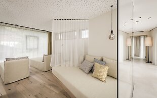 Stoa - Elegant & Romantic Guest House (Adults Only)