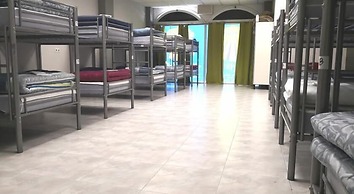 Albergue Arraigos - Hostel