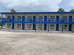 American Inn And Suites