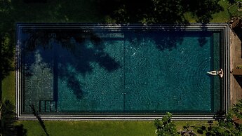 Chandra Residence
