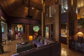 Chandra Residence
