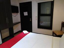 American Deluxe Hotel BC