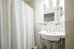 Hotel 340