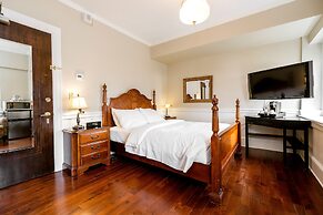 Hotel 340