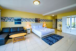 Happy Vikings - Beachfront