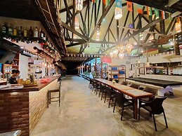 Avila's Horizon Dive Resort