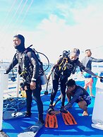 Avila's Horizon Dive Resort