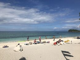 Avila's Horizon Dive Resort