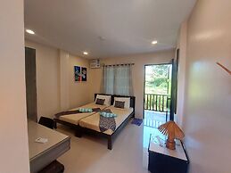 Avila's Horizon Dive Resort