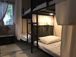 Avila's Horizon Dive Resort