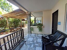 Avila's Horizon Dive Resort