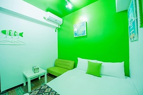 Yizhong Street Meets Summer