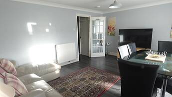 Huku Kwetu - Brentwood Townhouse