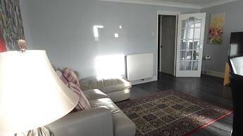 Huku Kwetu - Brentwood Townhouse