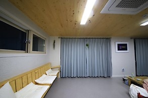 Pyramid Red Clay Pension