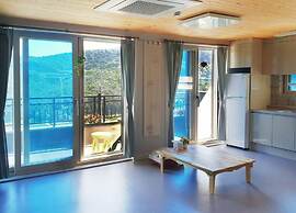 Pyramid Red Clay Pension