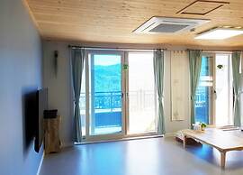 Pyramid Red Clay Pension