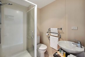 Cute and Central 15th Floor City Apartment