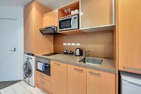 Cute and Central 15th Floor City Apartment