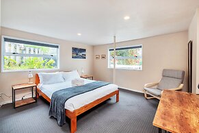 Sunny Three Bedroom Pakuranga Delight